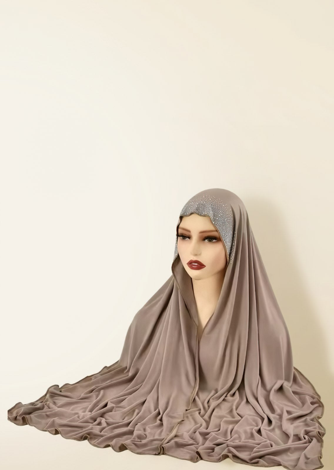 Hijab Amira