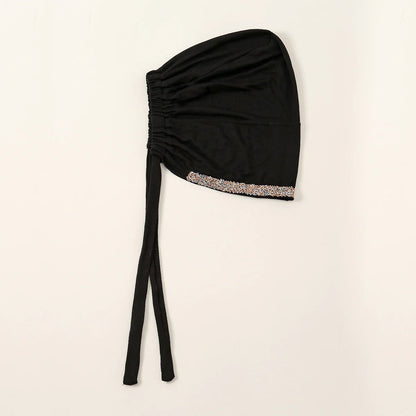 Bonnet liseré de diamants