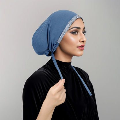 Bonnet liseré de diamants