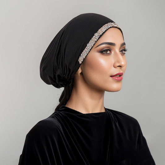 Bonnet liseré de diamants
