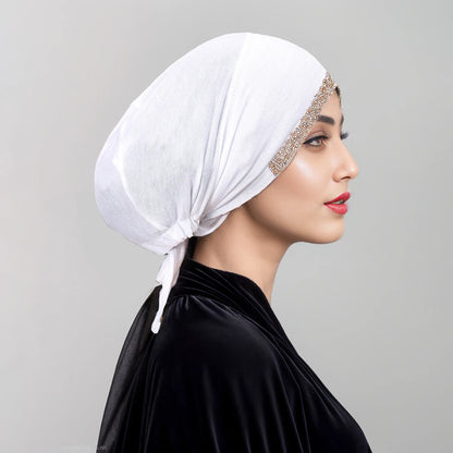 Bonnet liseré de diamants